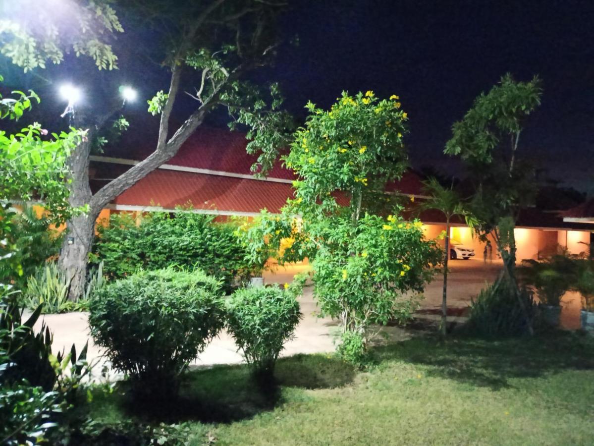 Appartement Wapipathum Earthen House à Ban Na Lao Extérieur photo